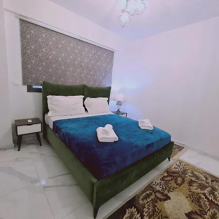 Infinity Apartment *